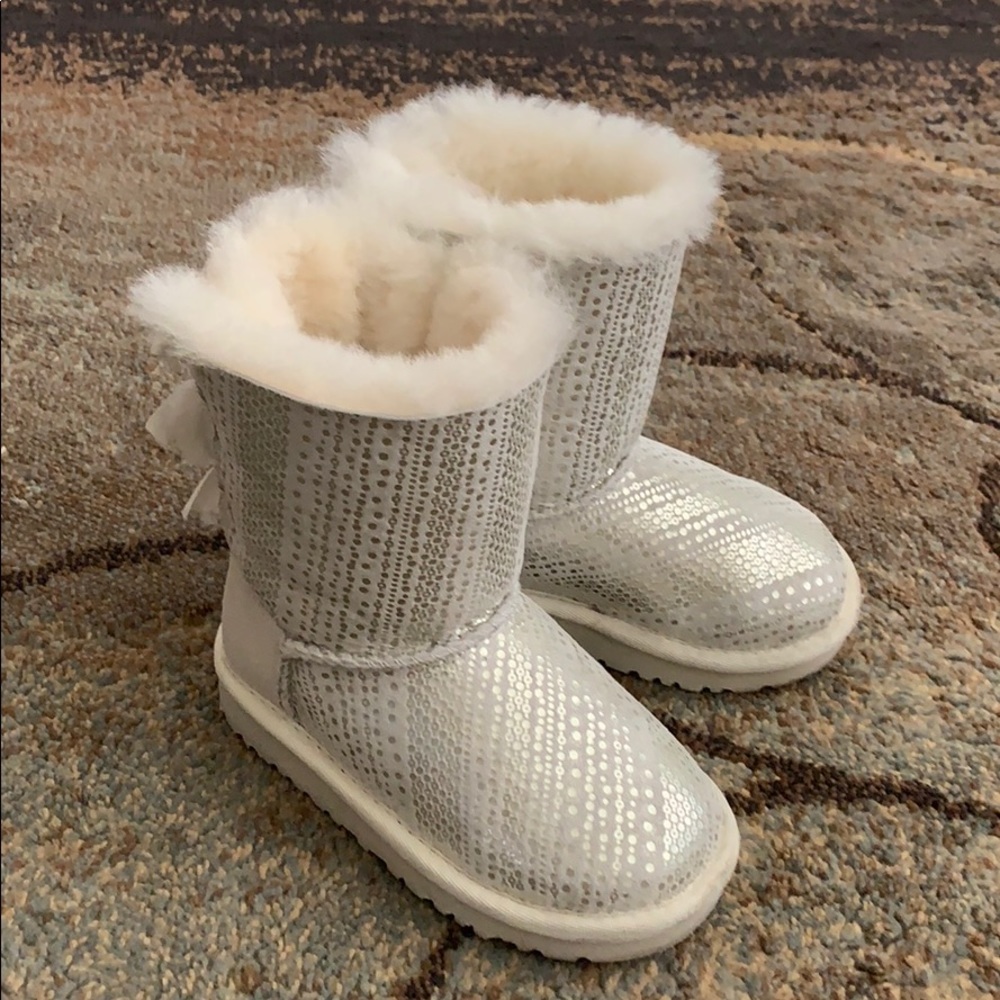 Ugg Kids Bailey Bow Holiday Boots Size 8